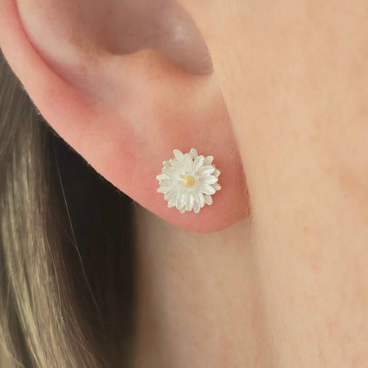 Sterling silver Aster stud earrings, September birthday, nature inspired, Daisy earrings, floral earrings, unique gift, flower stud earrings